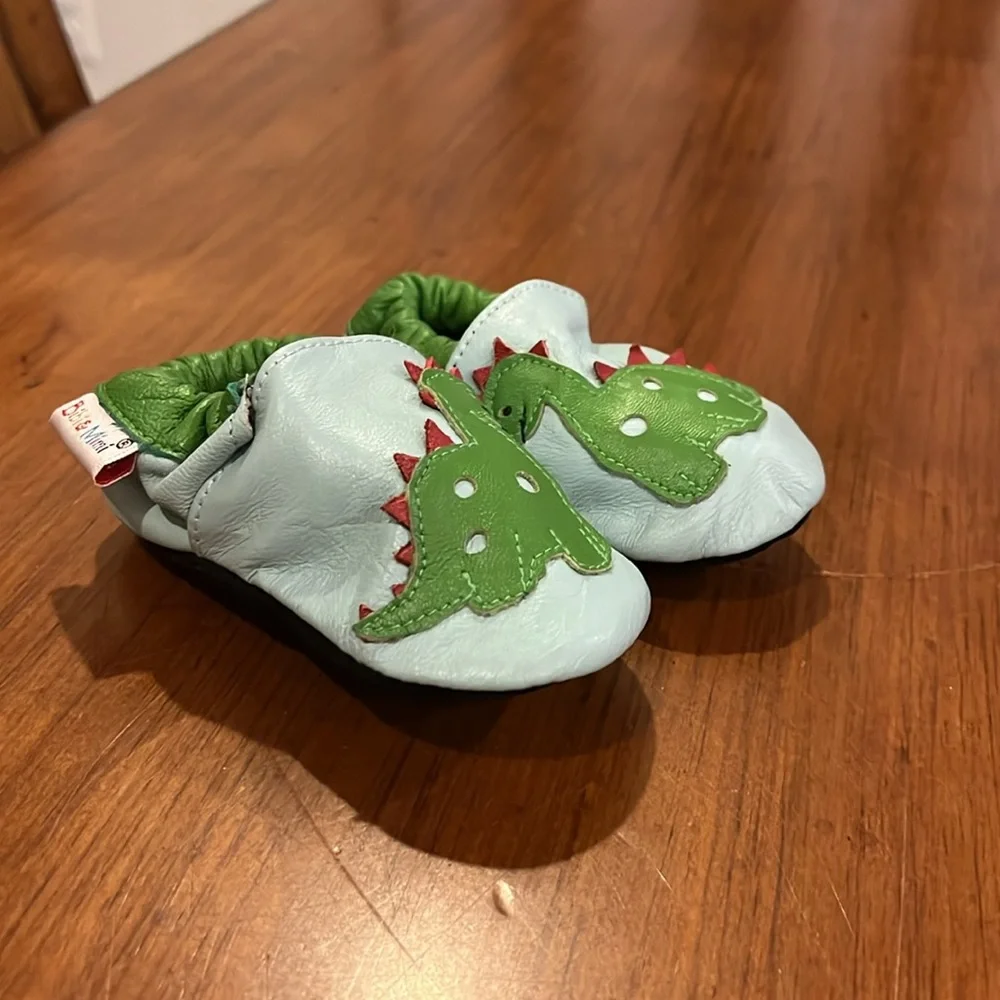 Bibi and Mimi Dino Dinosaur Crib Shoes Sneakers new Boys Girls Size 0-6 Months